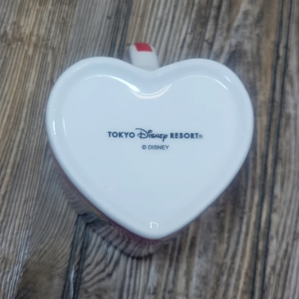 Disney Minnie and Mickie Heart shaped mug